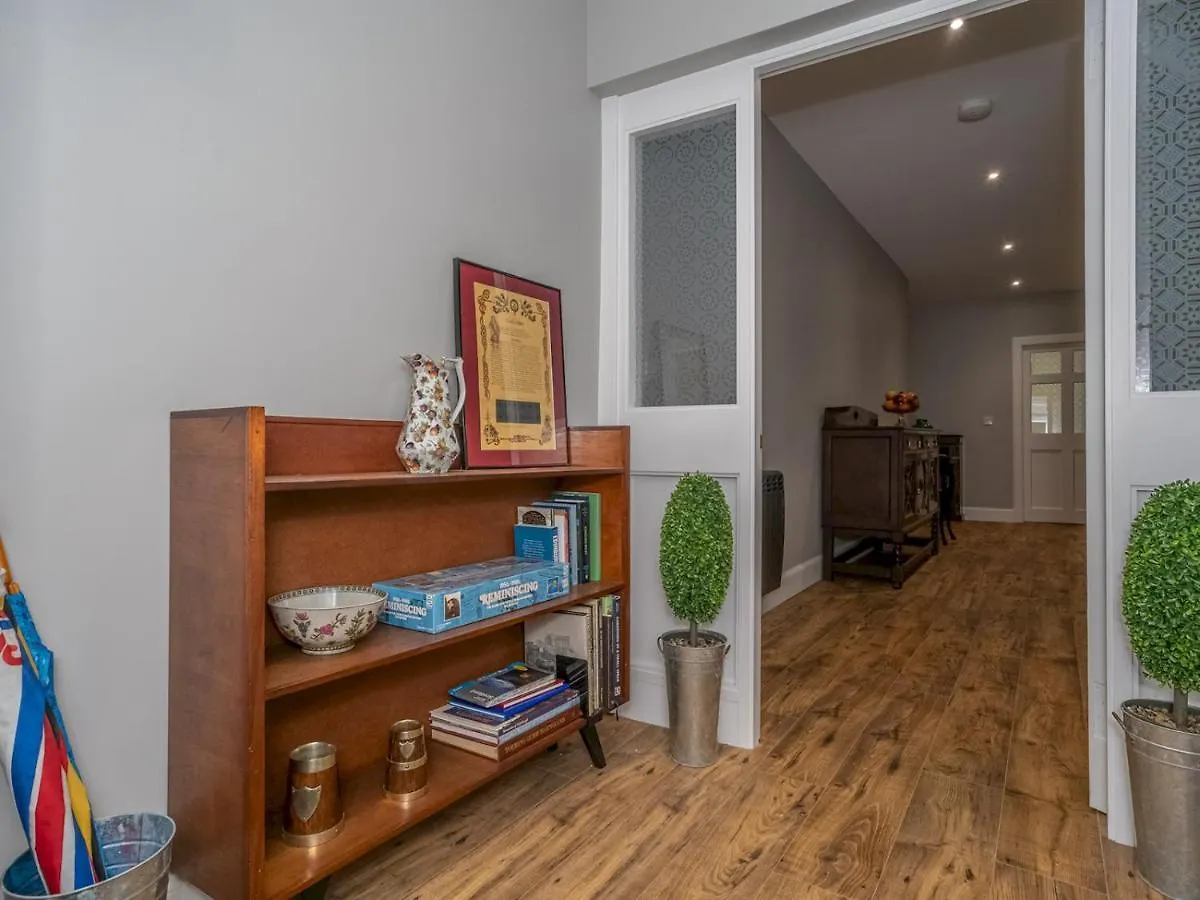 Pass The Keys Superb 3Beds House In Chic Area Of The City Centre Edinburgh 0*,