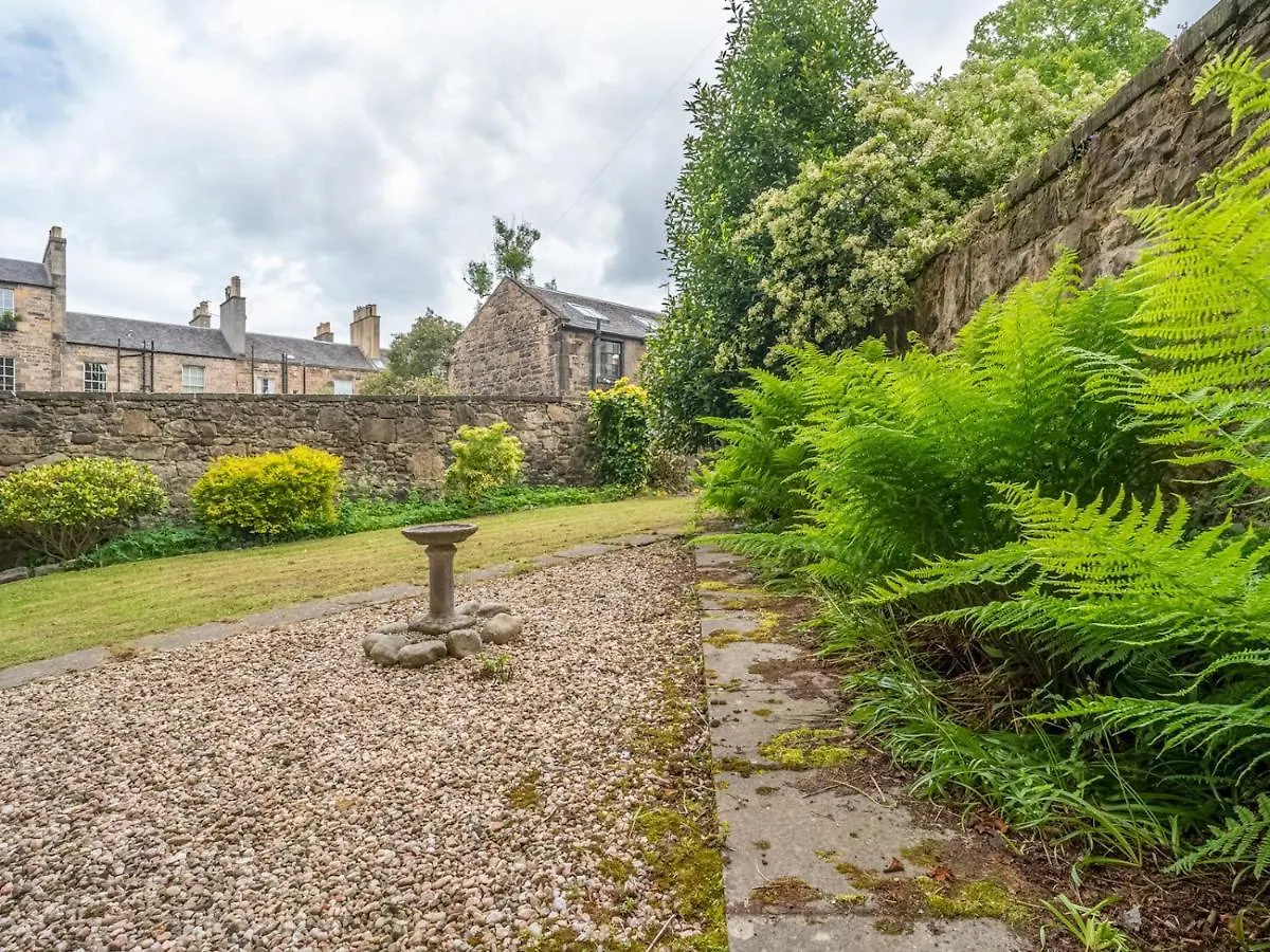 Holiday home Pass The Keys Superb 3Beds House In Chic Area Of The City Centre Edinburgh