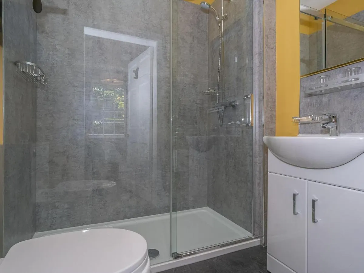 Pass The Keys Superb 3Beds House In Chic Area Of The City Centre Edinburgh 0*,