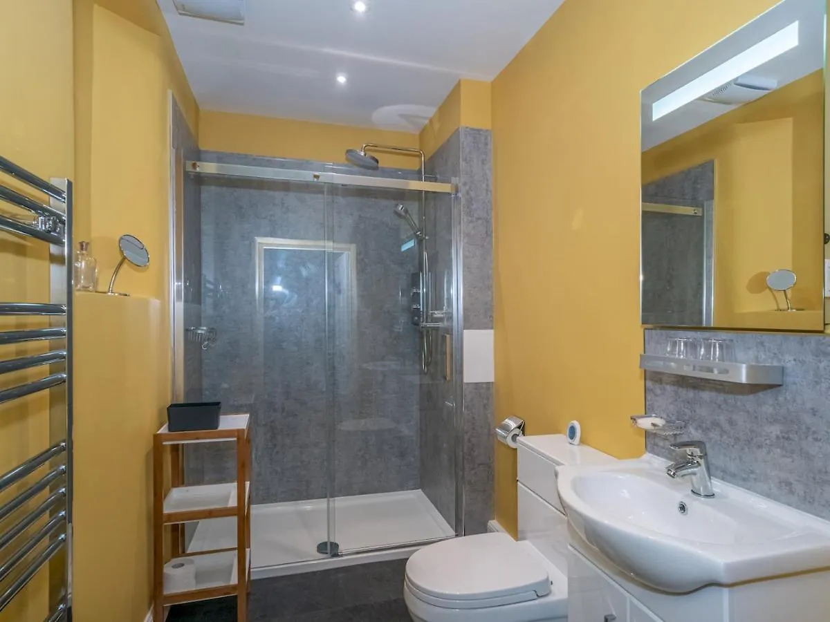 Holiday home Pass The Keys Superb 3Beds House In Chic Area Of The City Centre Edinburgh