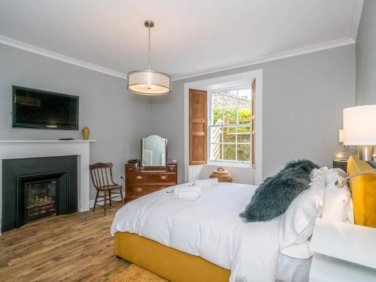Pass The Keys Superb 3Beds House In Chic Area Of The City Centre Edinburgh
